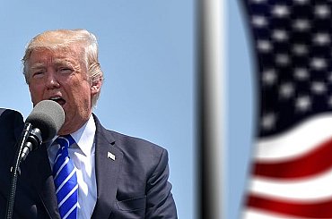 Trump chce podporiť tvrdšie sankcie proti Rusku, návrh počíta aj s clami voči jeho obchodným partnerom