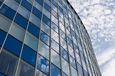 Budovy bez kvalitních dat a energetické odolnosti mohou ztrácet na hodnotě. CZGBC představuje nový výklad EU Taxonomie