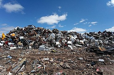 Německý soud uložil 4,5 roku vězení za vyvezení odpadu do Česka