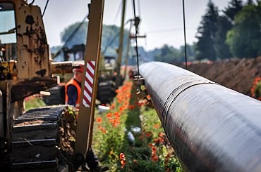 Dusno kolem plynovodů Net4Gas: Mezi usnesením minulé vlády a pokynem k nákupu pro ČEPS je rozpor