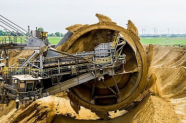 Ministerstvo prověří své rozhodnutí v kauze navážení odpadů na heřmanickou haldu